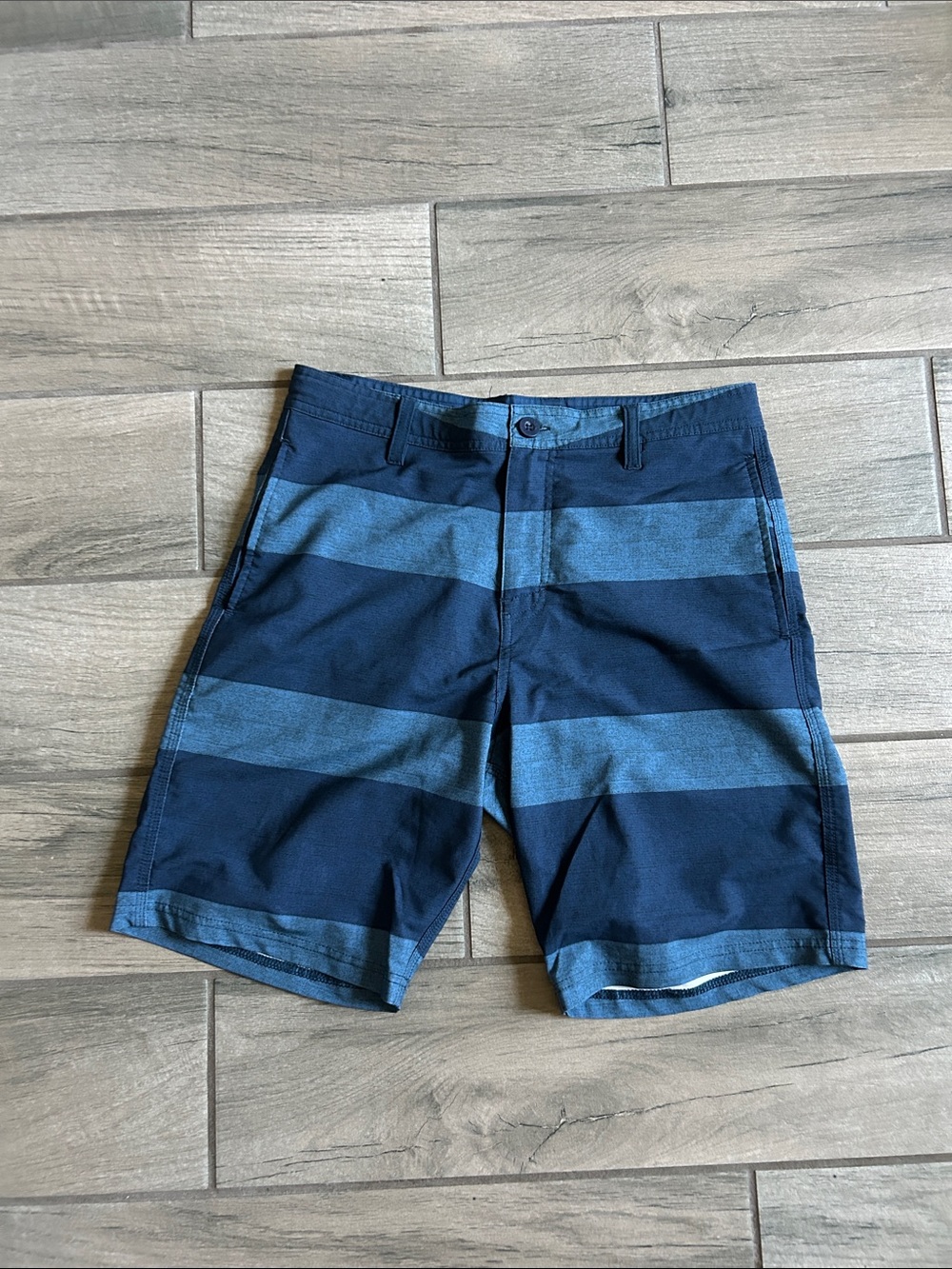 Micros Men's Blue Striped Flat Front Shorts